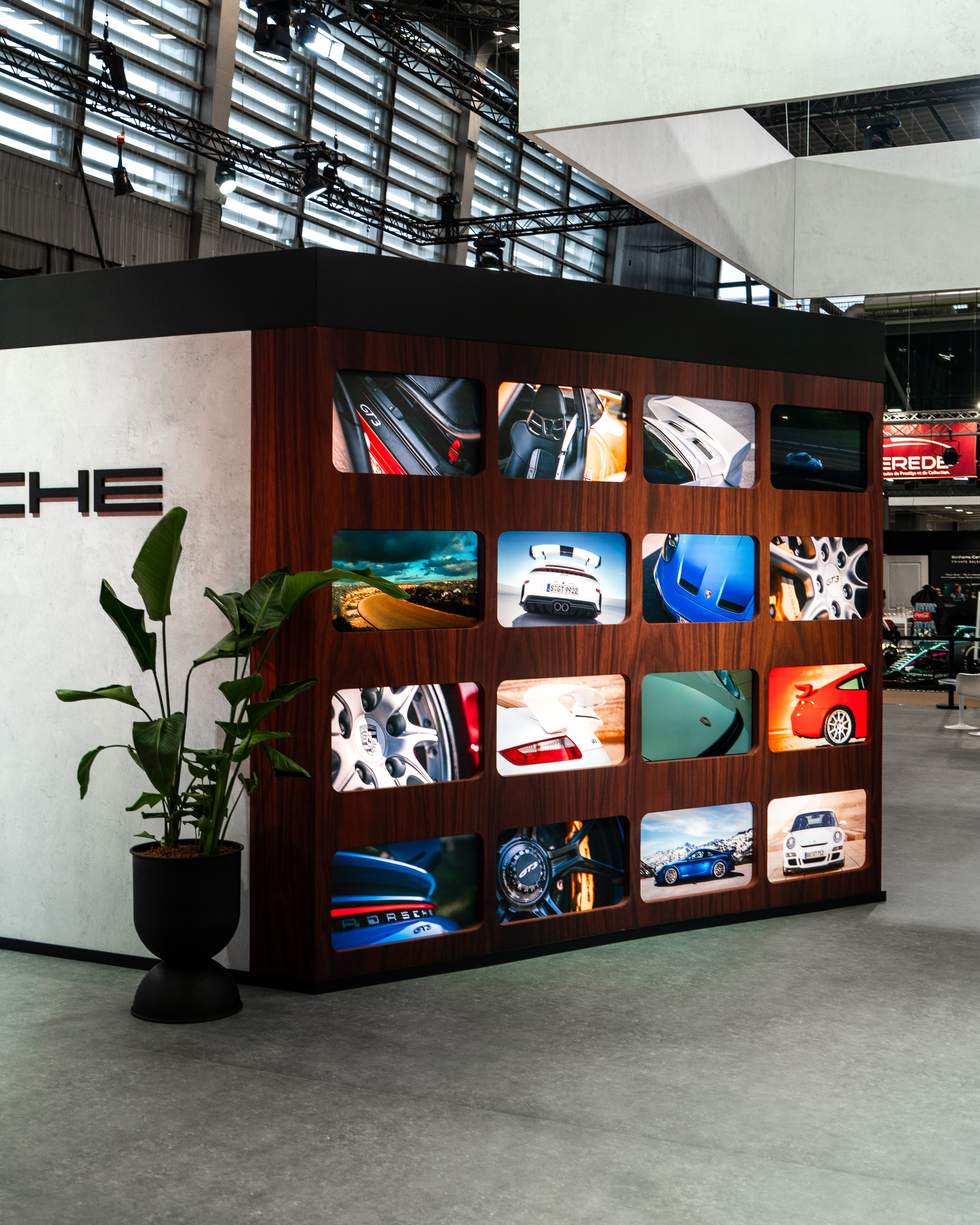 PORSCHE Stand Retromobile 09